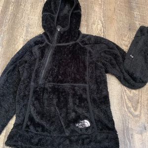 North face half zip up